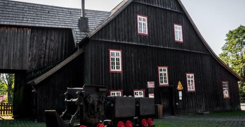 Tolles Schoenes Ferienhaus Mit Grosser Grillterrasse Fuer 12 Personen Im Harz Sankt Andreasberg Bagian luar foto